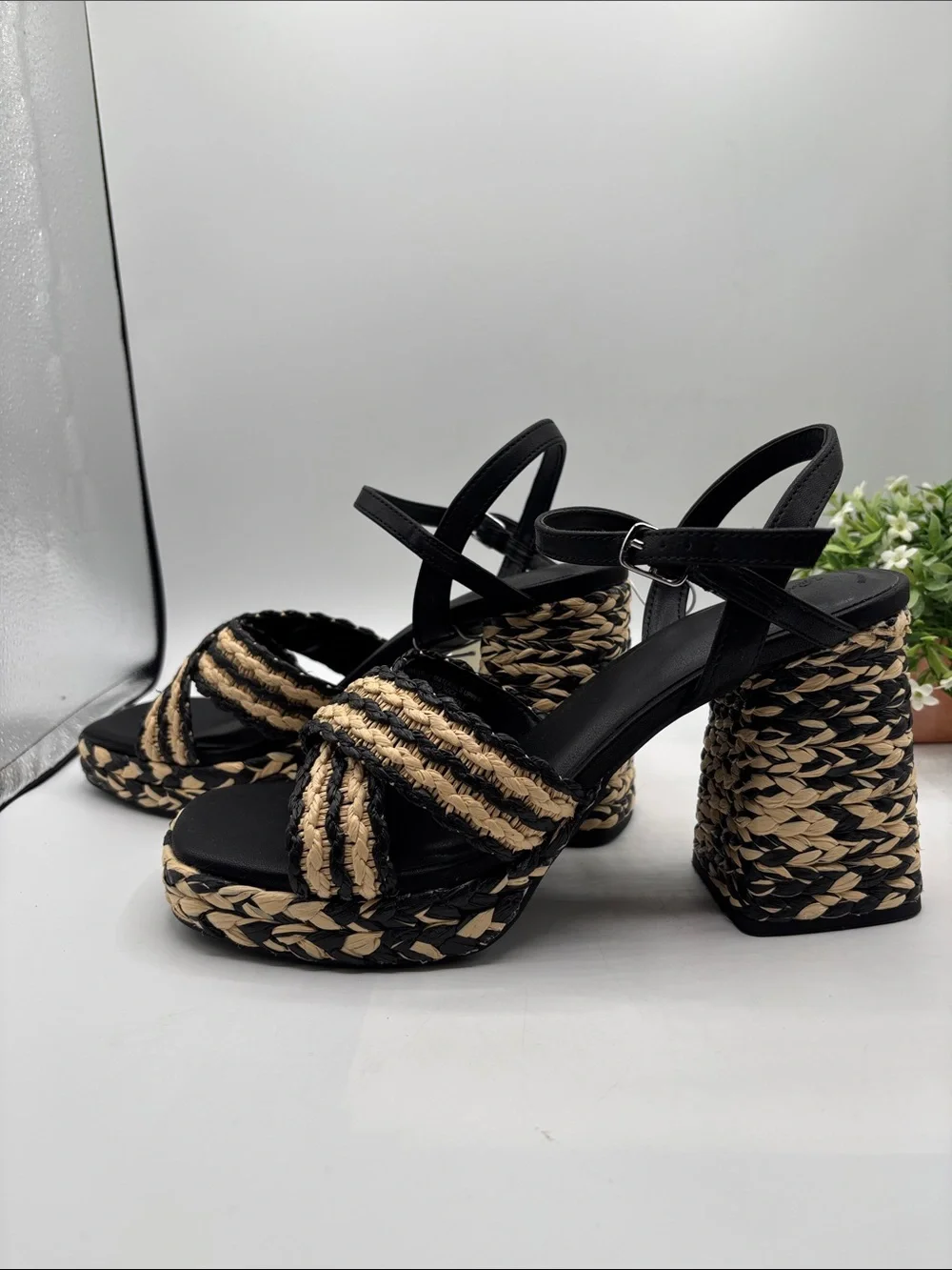 Universal Thread Black and Natural Woven Platform Heels